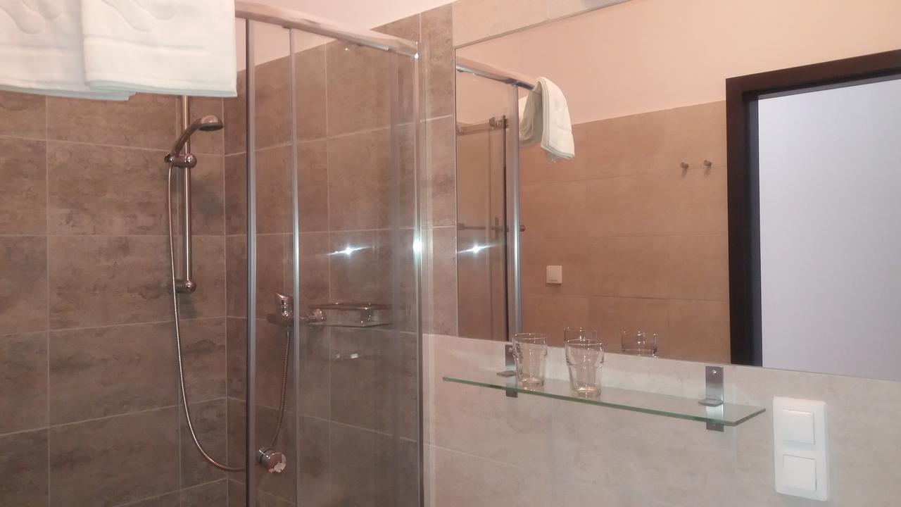 Scsk Pol Lawy Hotel Pulawy Bagian luar foto