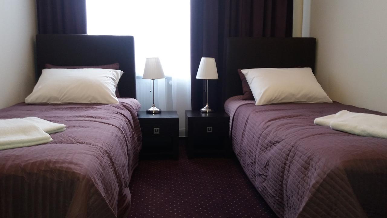 Scsk Pol Lawy Hotel Pulawy Bagian luar foto