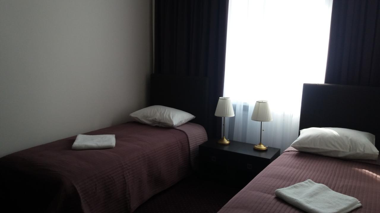 Scsk Pol Lawy Hotel Pulawy Bagian luar foto