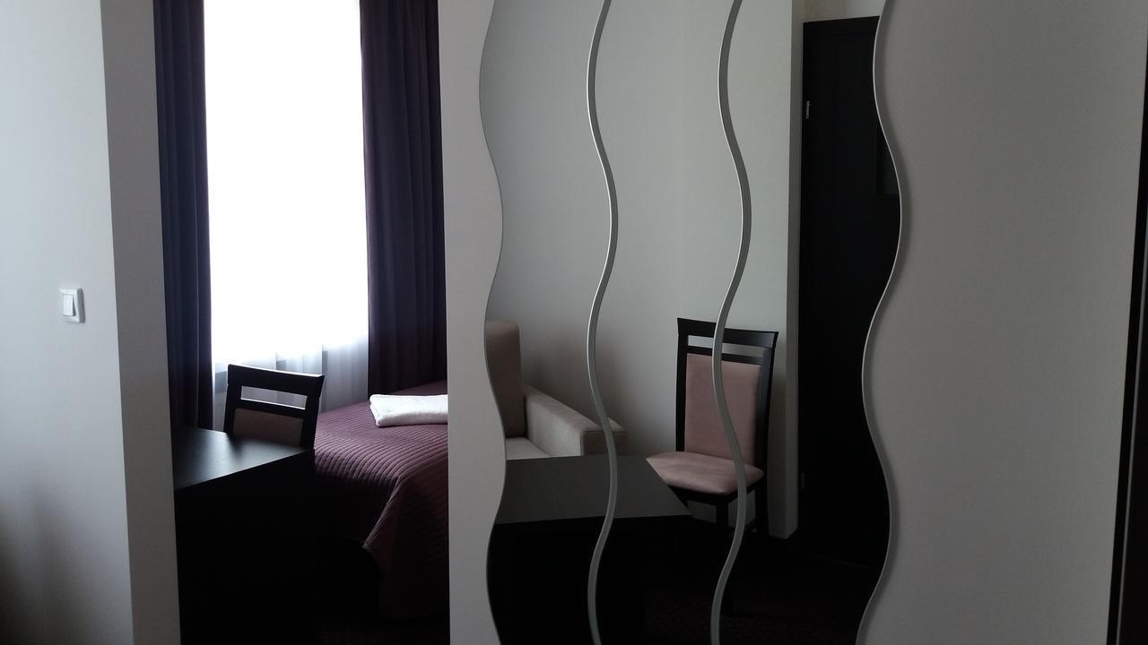 Scsk Pol Lawy Hotel Pulawy Bagian luar foto
