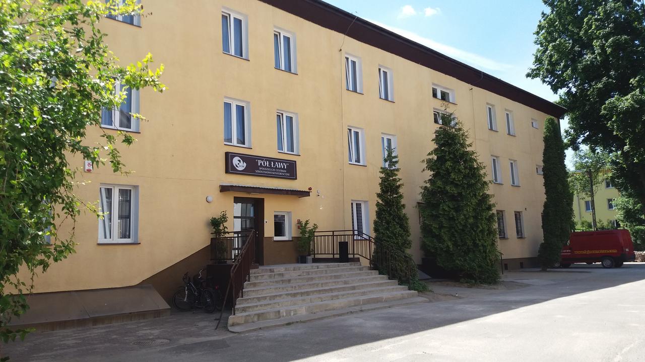 Scsk Pol Lawy Hotel Pulawy Bagian luar foto