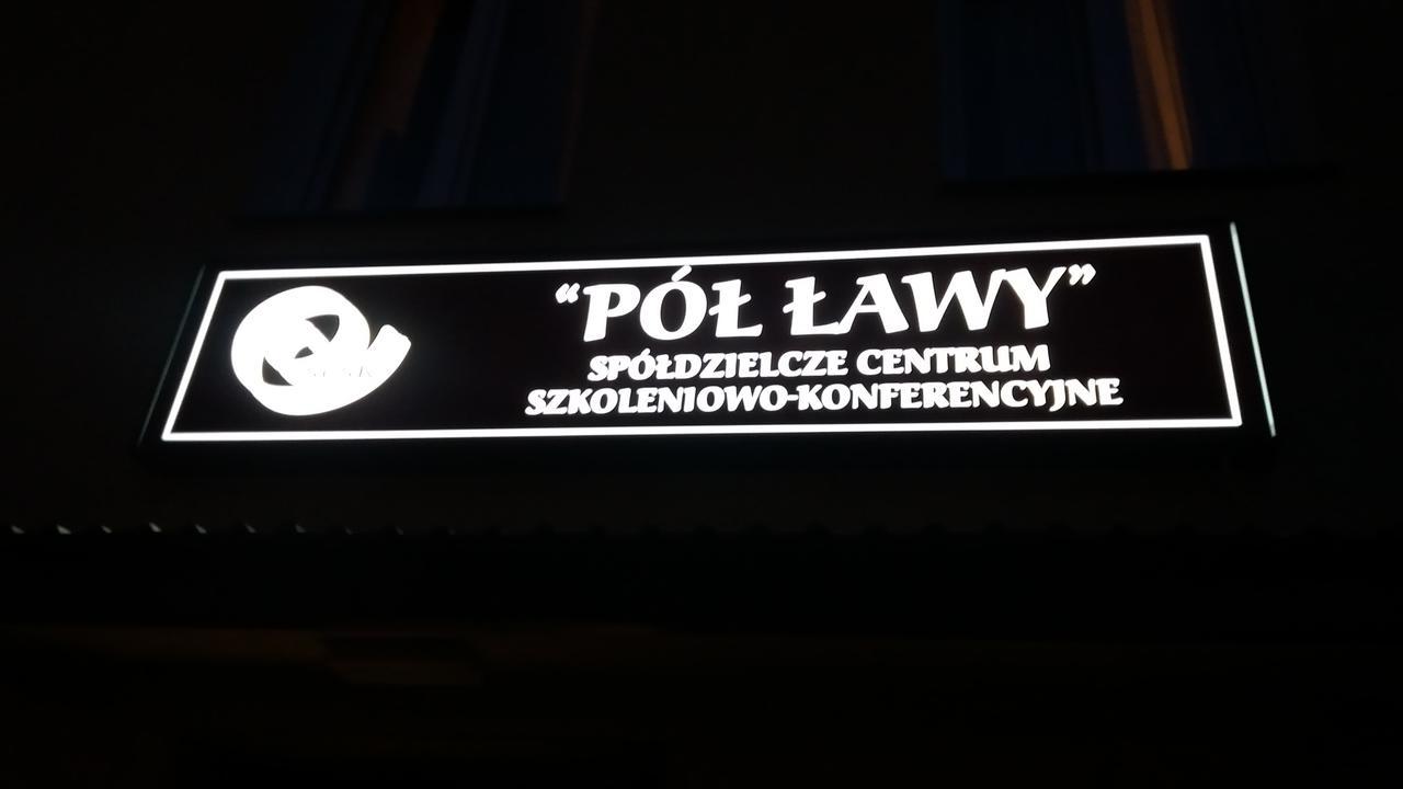Scsk Pol Lawy Hotel Pulawy Bagian luar foto
