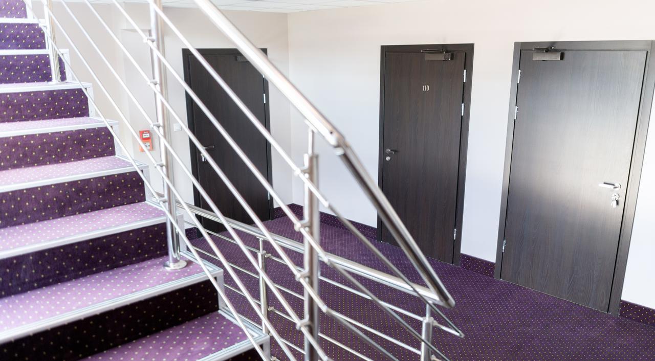Scsk Pol Lawy Hotel Pulawy Bagian luar foto
