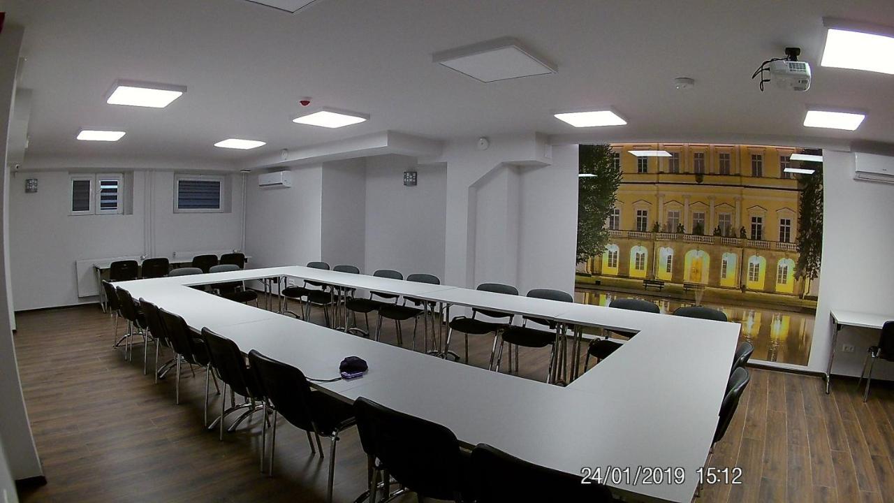 Scsk Pol Lawy Hotel Pulawy Bagian luar foto